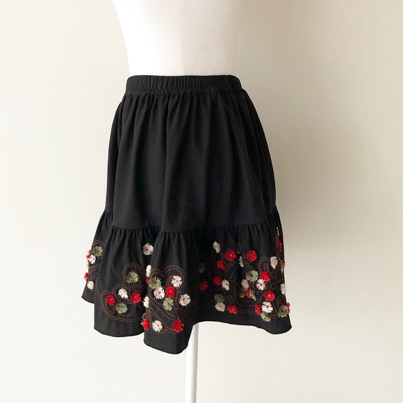 4/$20 🌴 Black Floral Embroidered Ruffle Hem Skirt - Picture 3 of 7